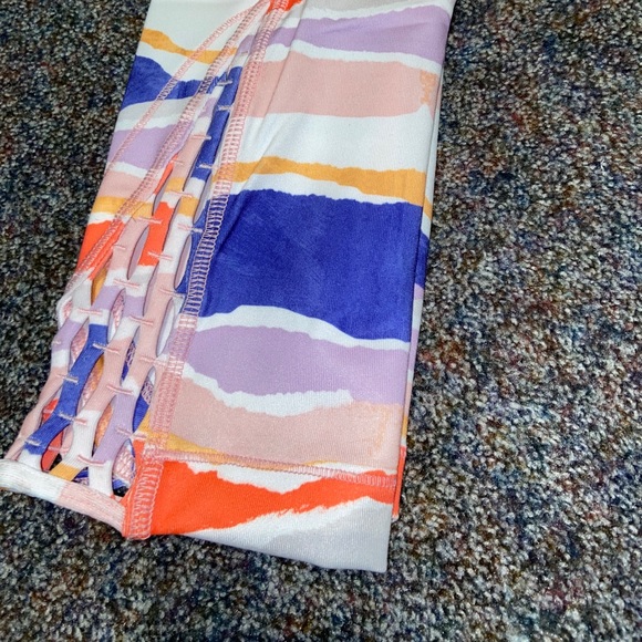 nwt lululemon true self crop - Picture 3 of 3